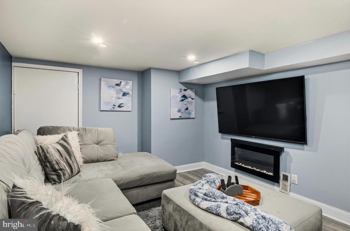 1719 Stella Court photo 22