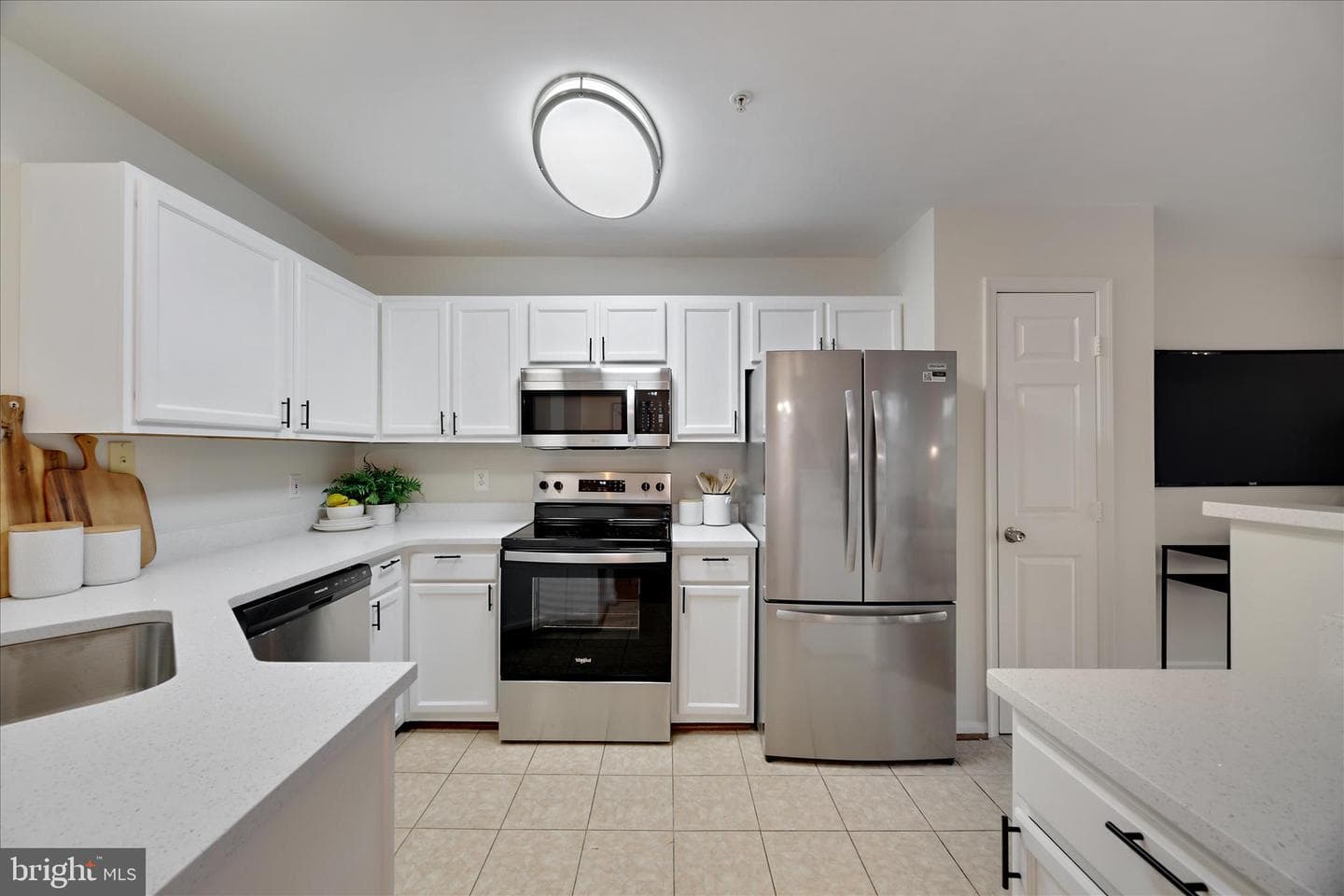 3986 Red Deer Circle photo 2