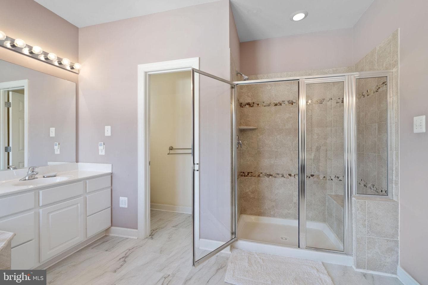 5102 Hugunin Way photo 25