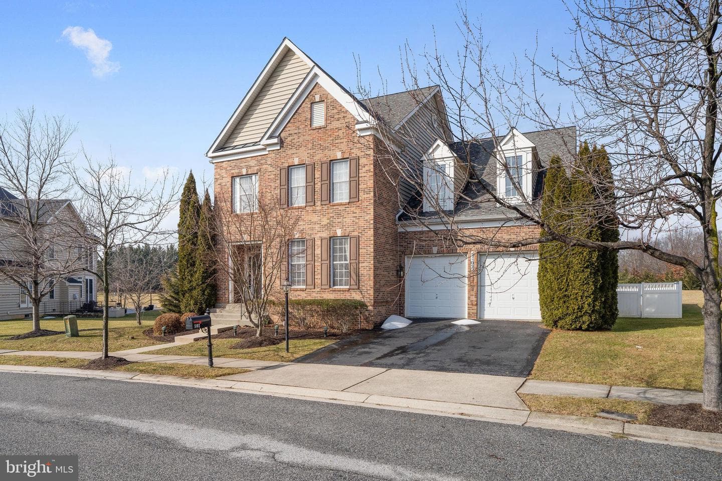 5102 Hugunin Way photo 3