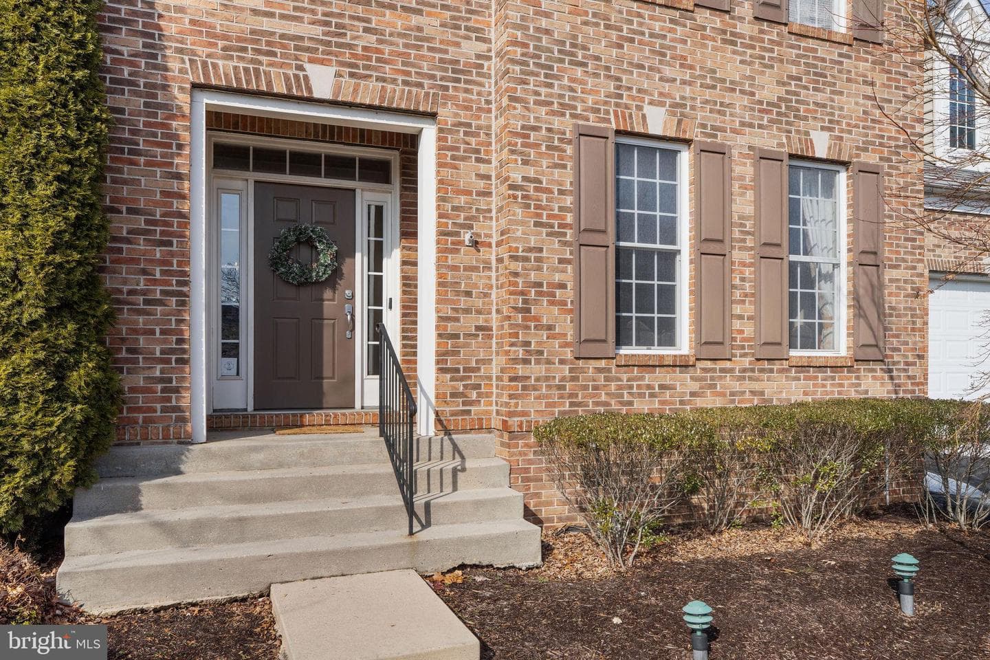 5102 Hugunin Way photo 4