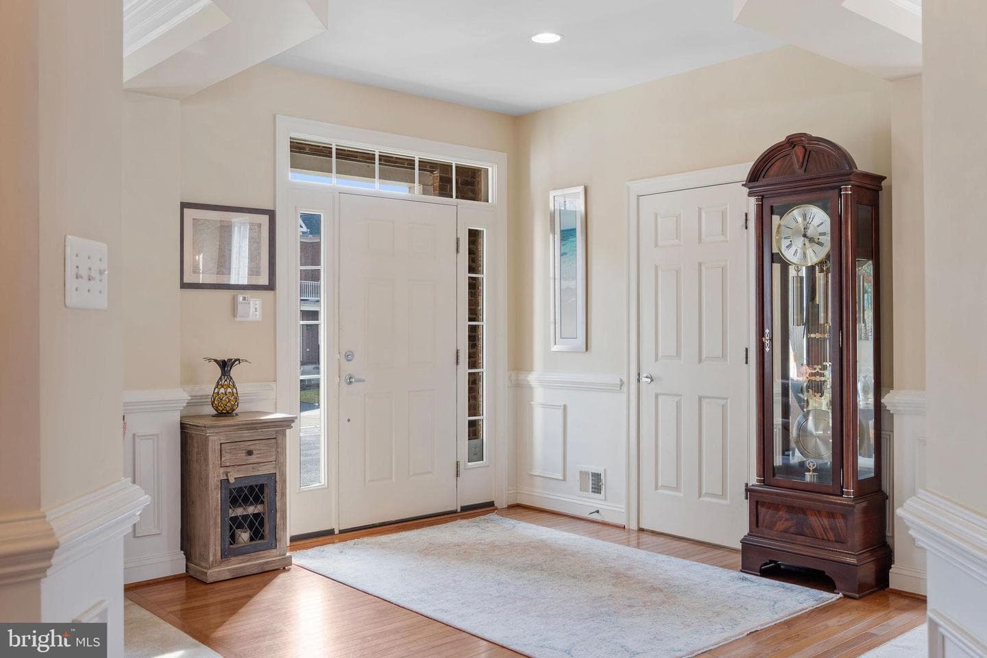 5102 Hugunin Way photo 5