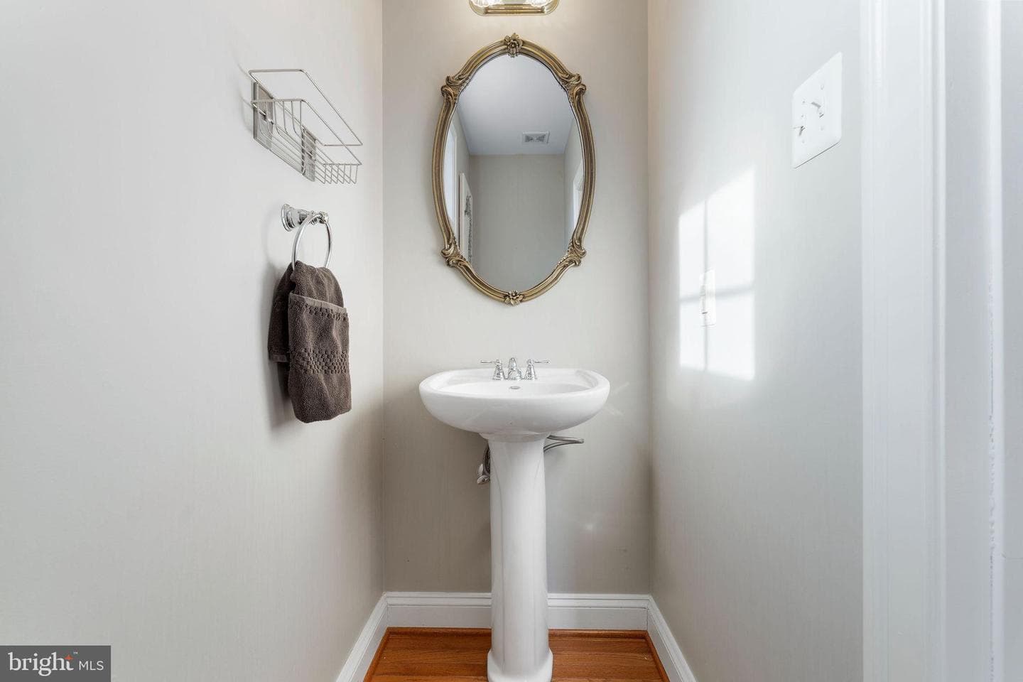 5102 Hugunin Way photo 9