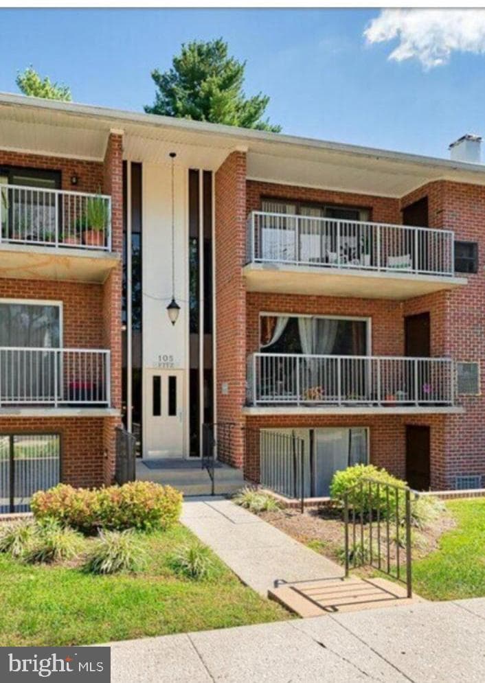 105 Fitz Court #202 photo 26