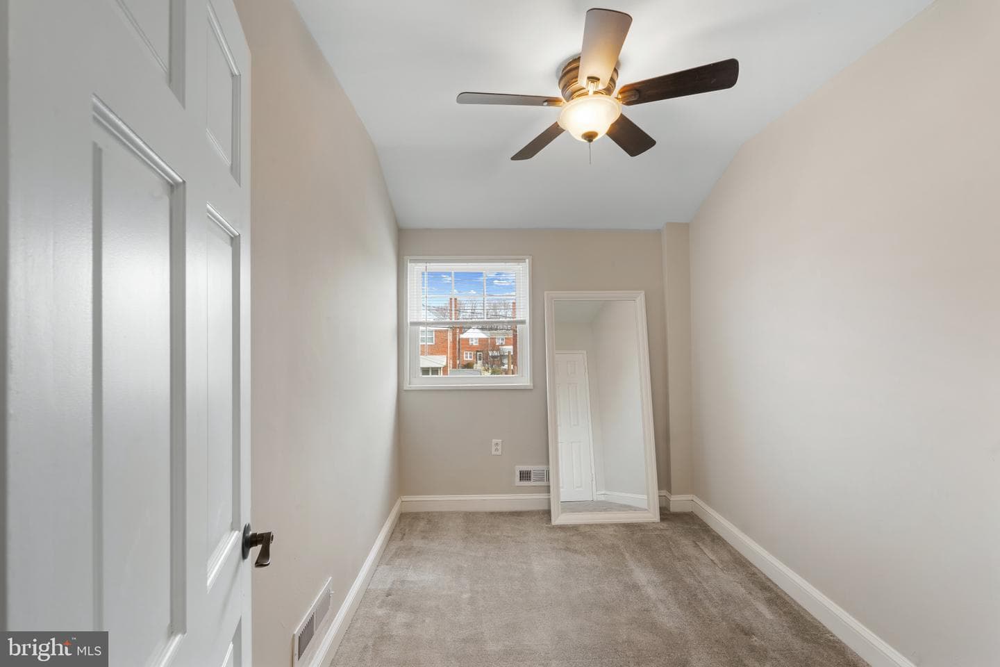 2782 Moorgate Road photo 18