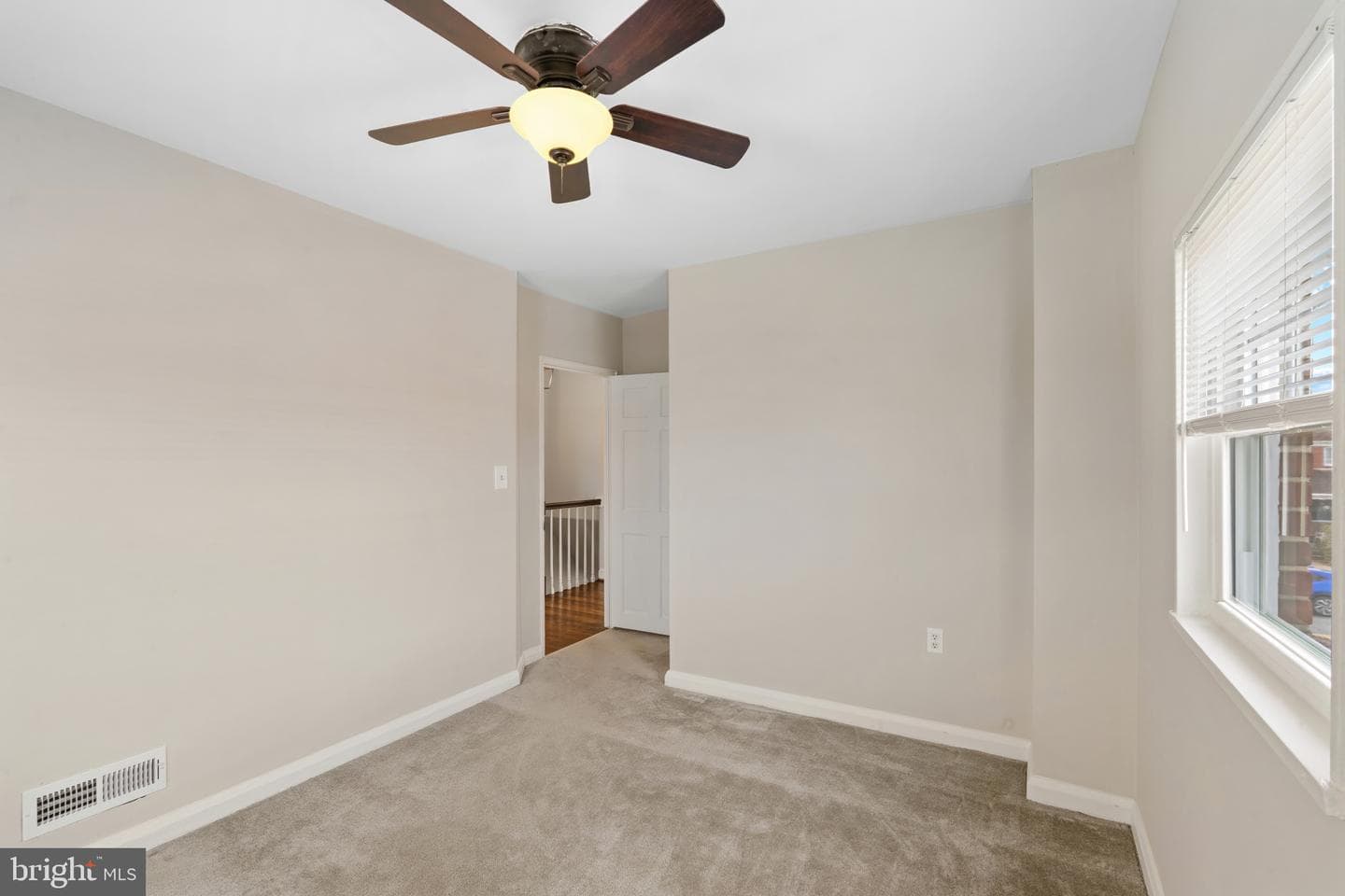 2782 Moorgate Road photo 19