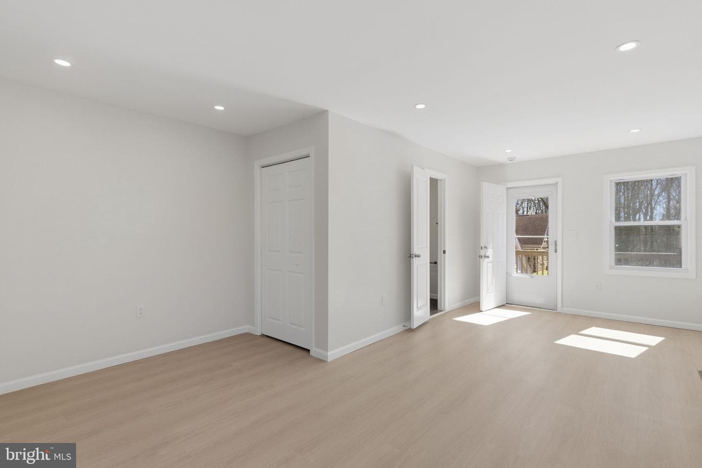 3236 George St photo 22