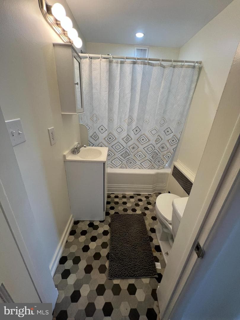 35 Elizabeth Avenue photo 11