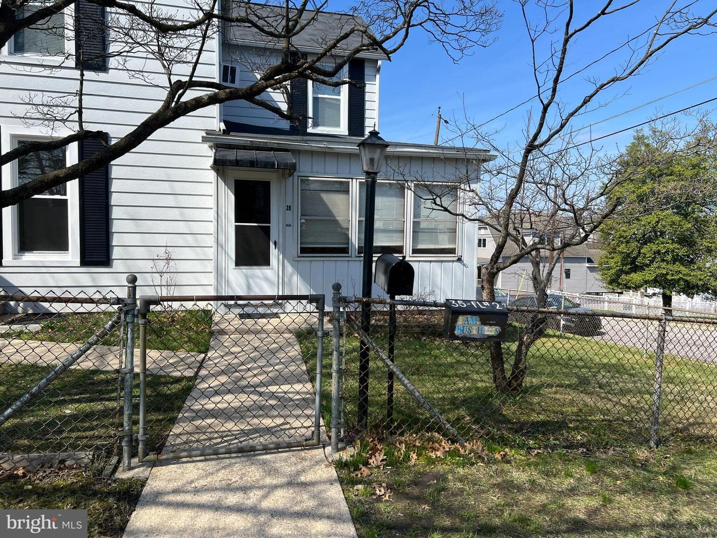 35 Elizabeth Avenue photo 18