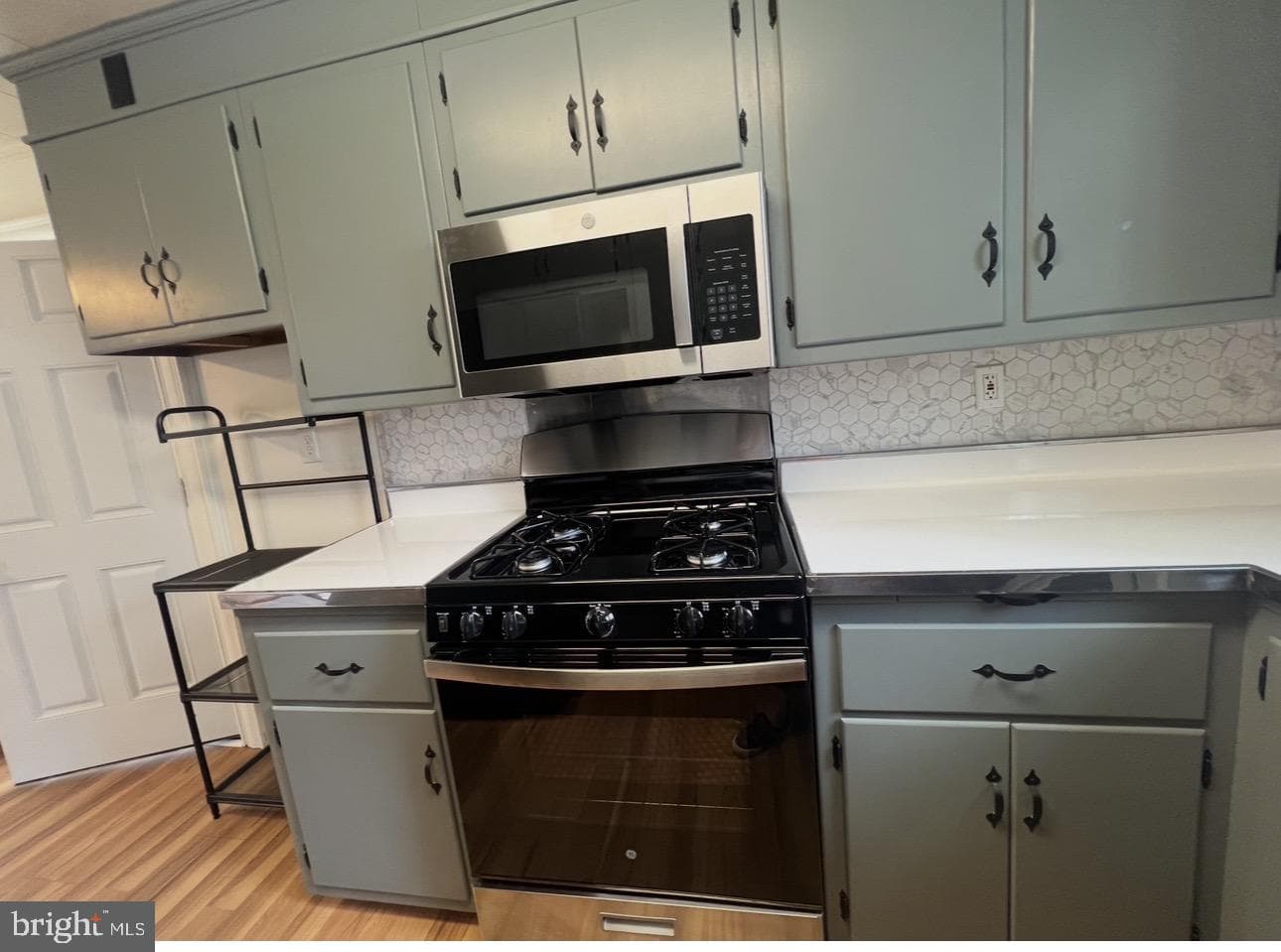 35 Elizabeth Avenue photo 6
