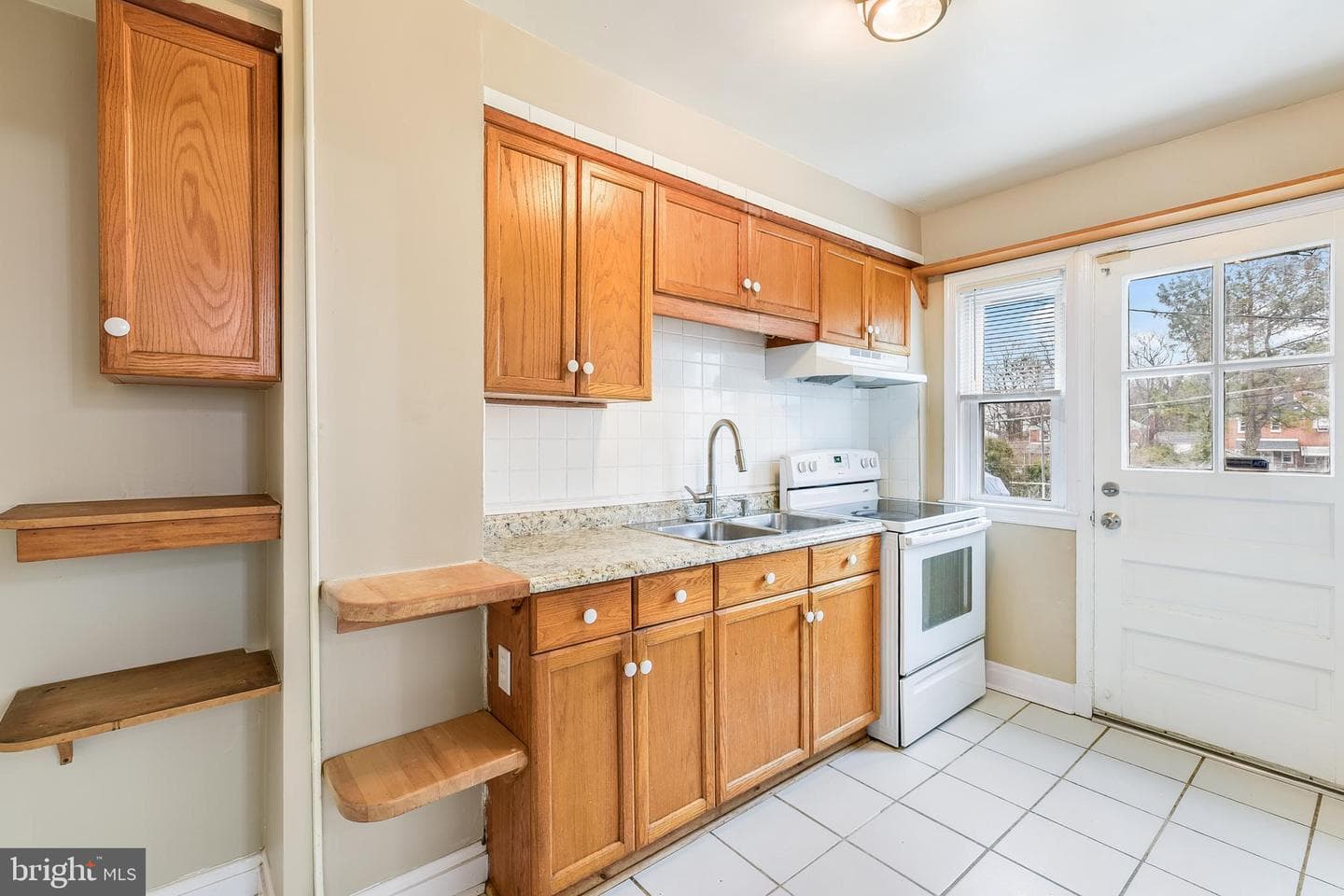 8423 Water Oak photo 10