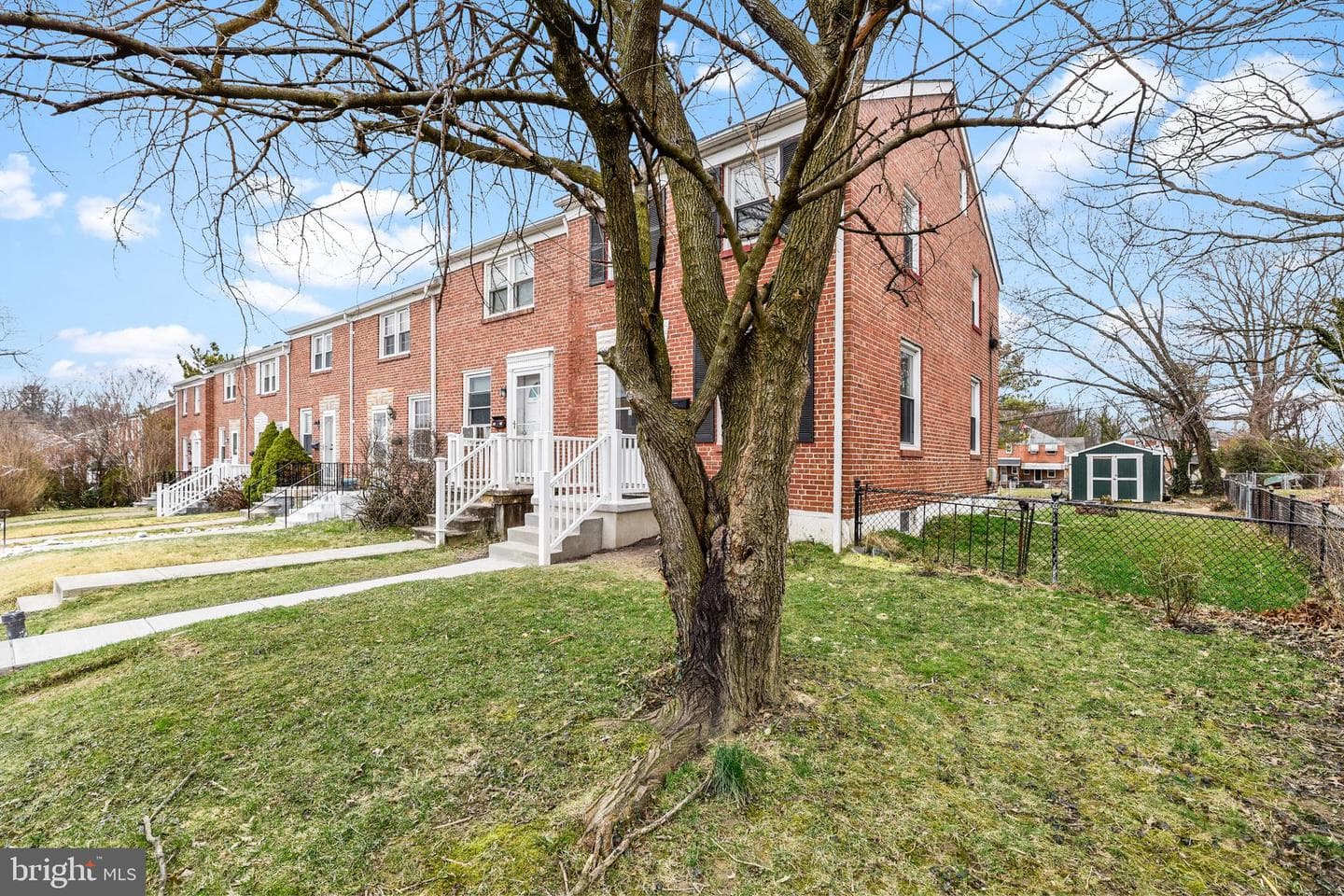 8423 Water Oak photo 2