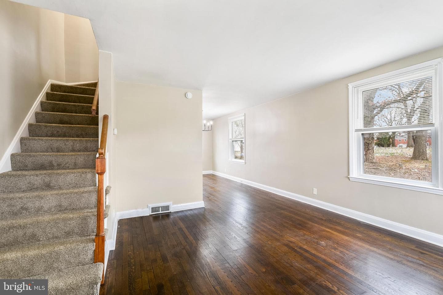 8423 Water Oak photo 3