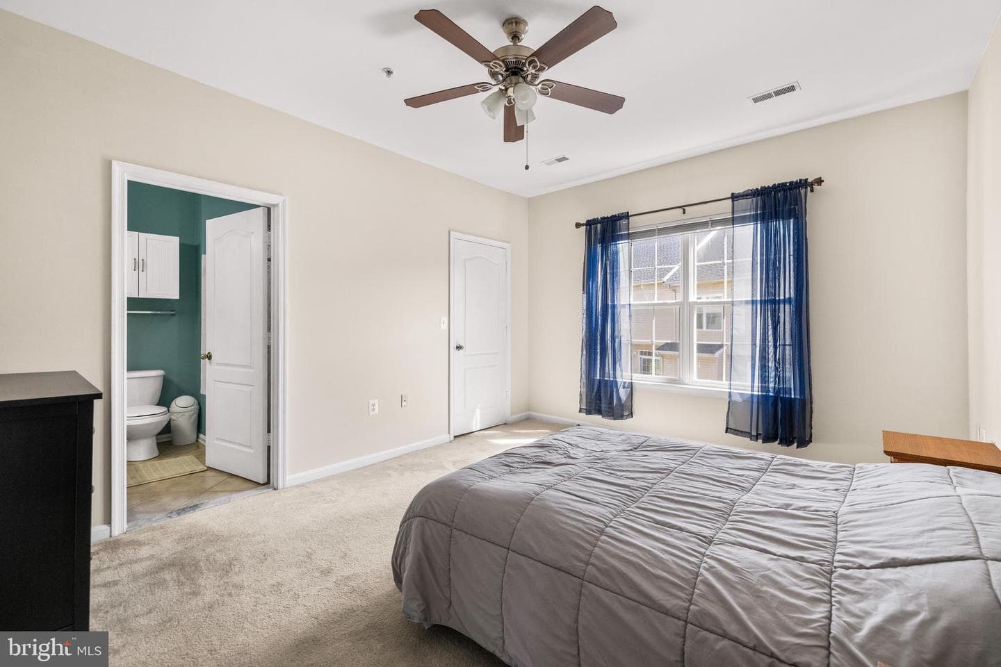 543 Ensemble Court photo 19