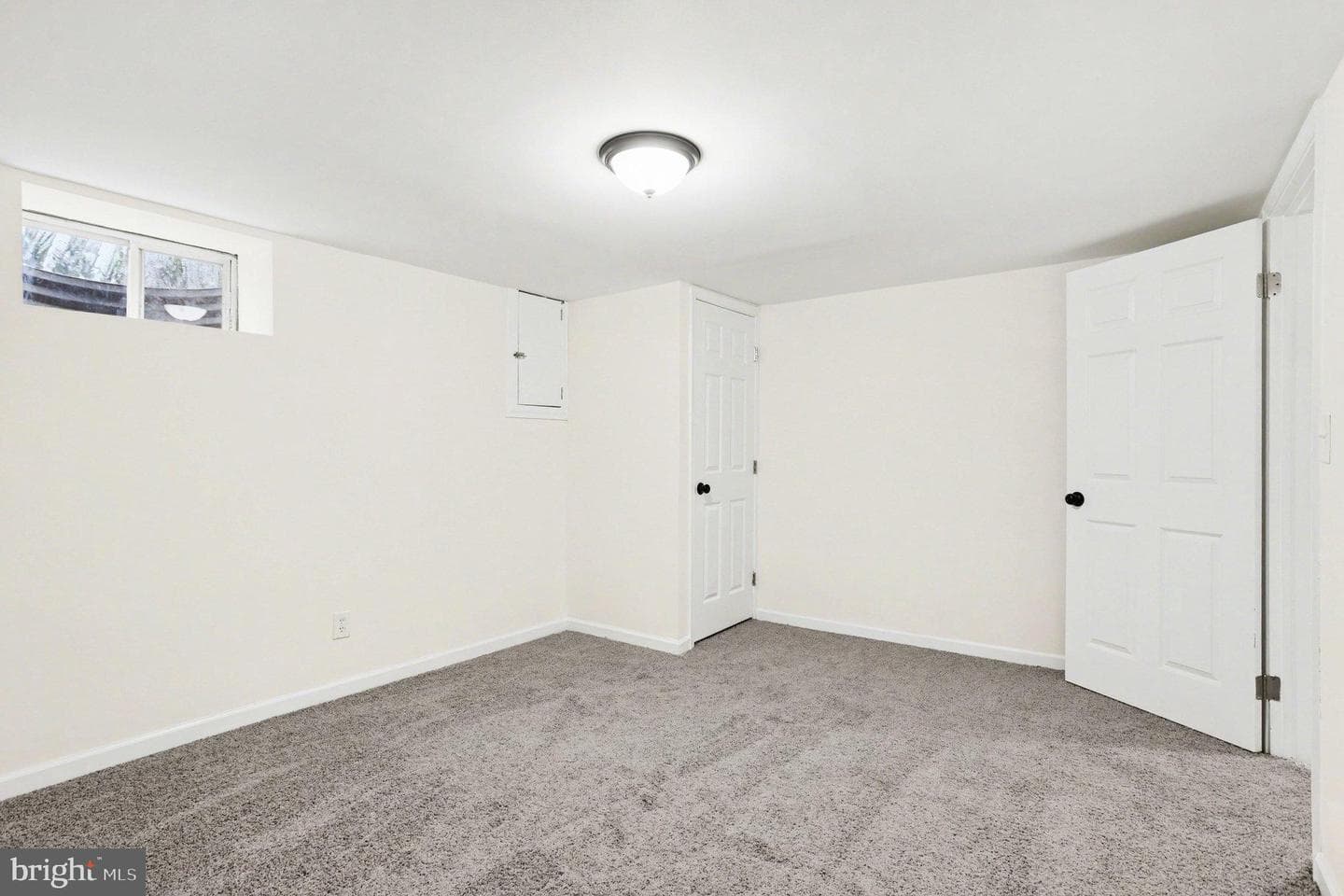 8029 Rider Avenue photo 32