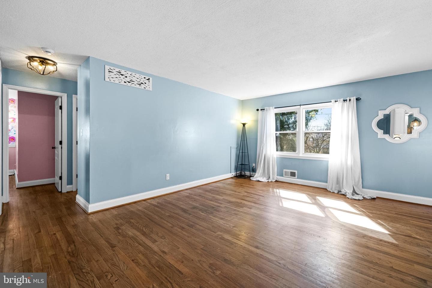 223 Bond Avenue photo 47