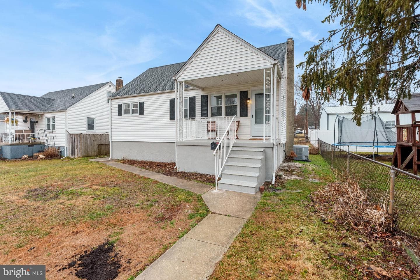 8504 James Avenue photo 2
