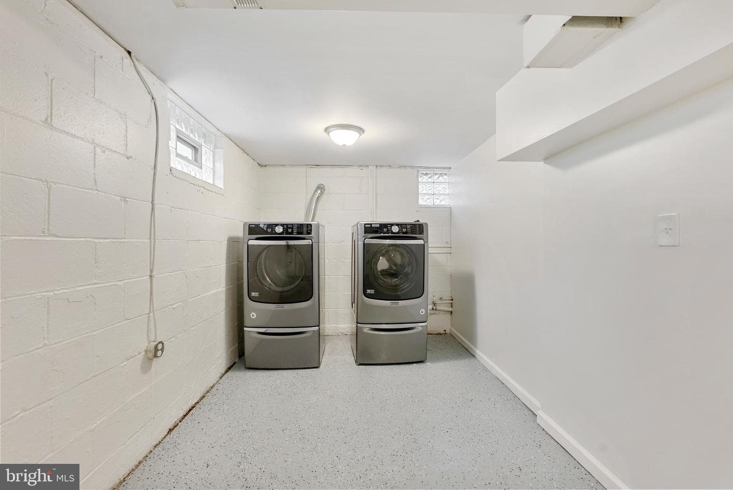8504 James Avenue photo 35
