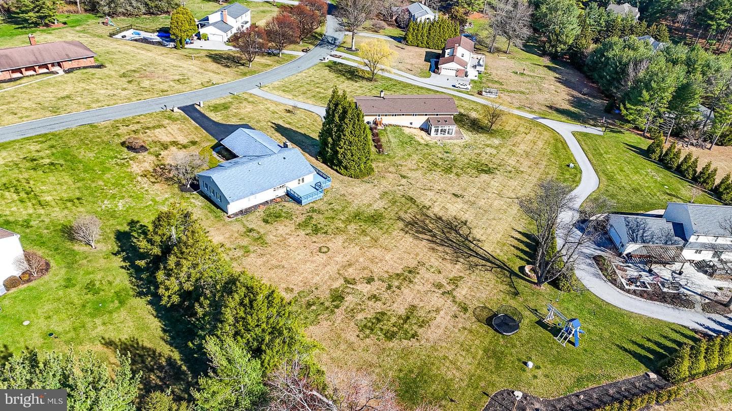 14005 Foxland Road photo 58