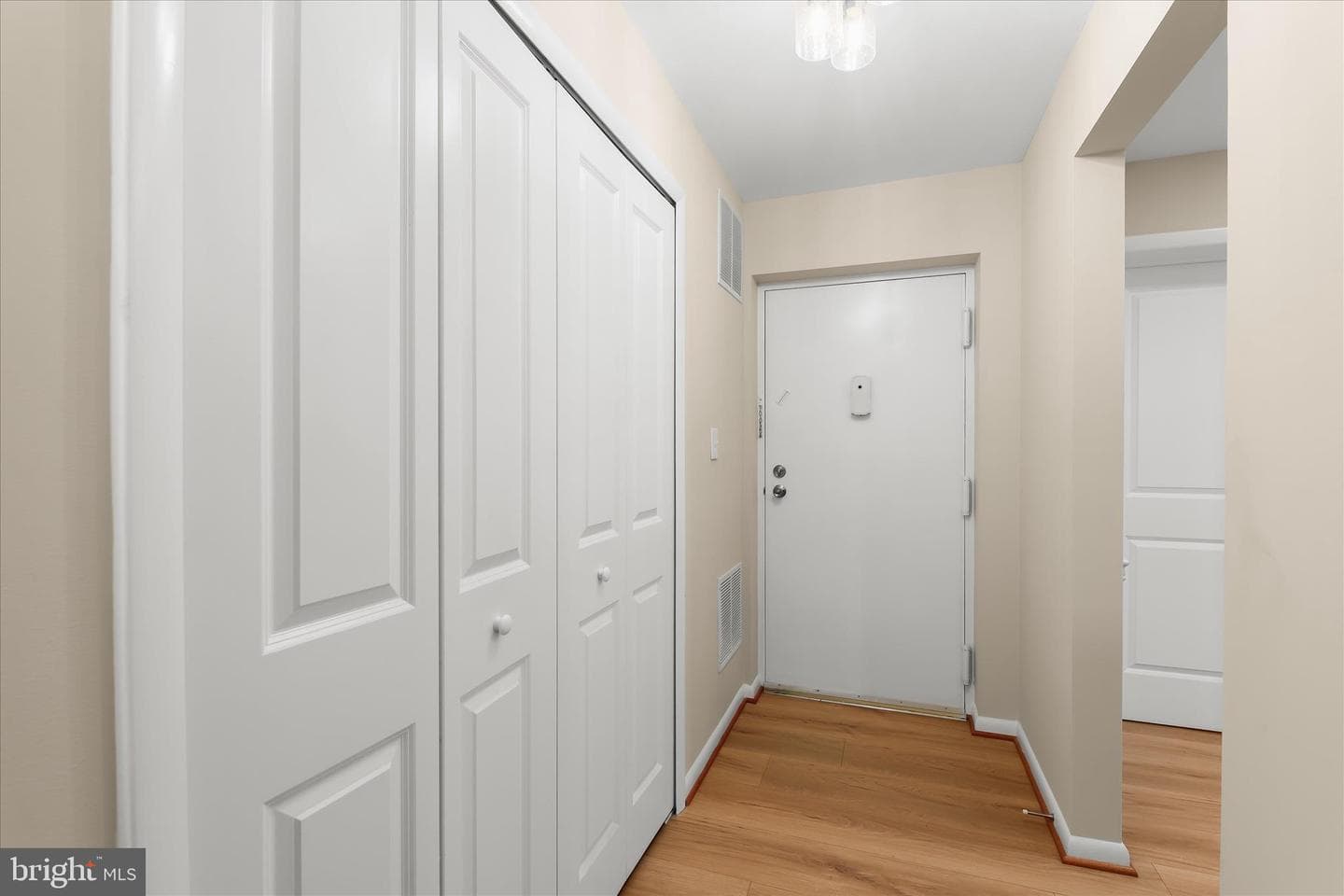 2 Elphin Court #302 photo 3