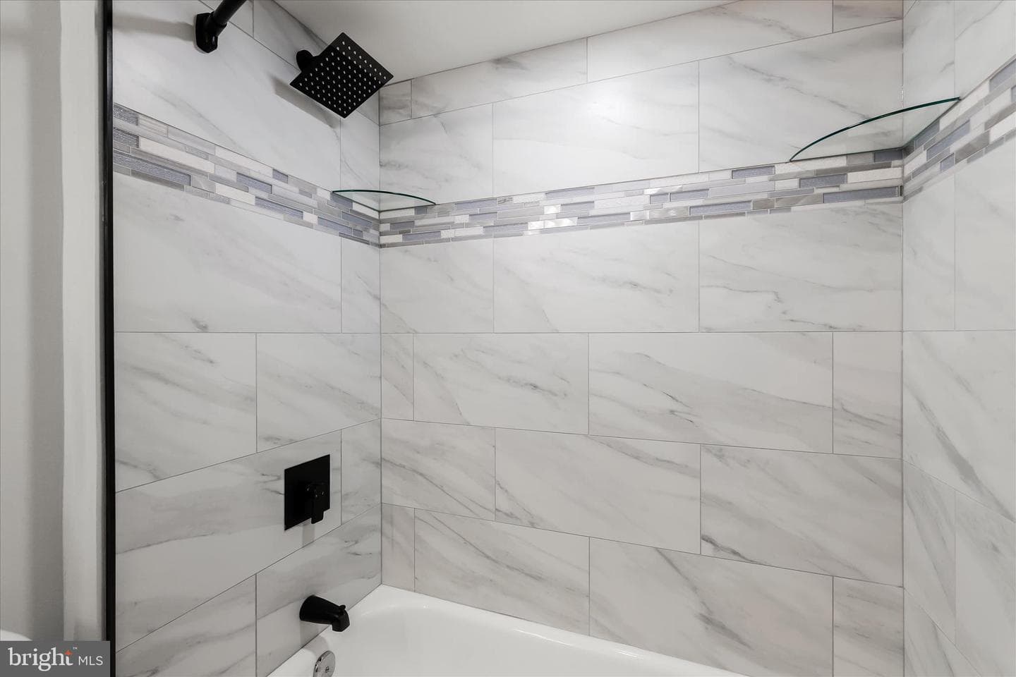 2 Elphin Court #302 photo 31