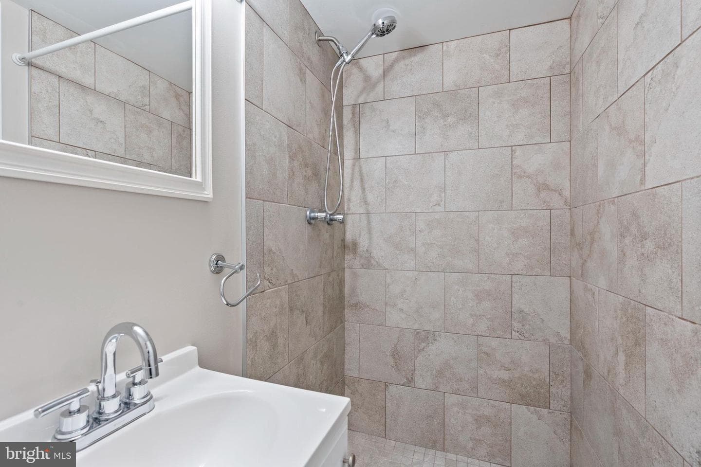 1306 Brixton Road photo 35