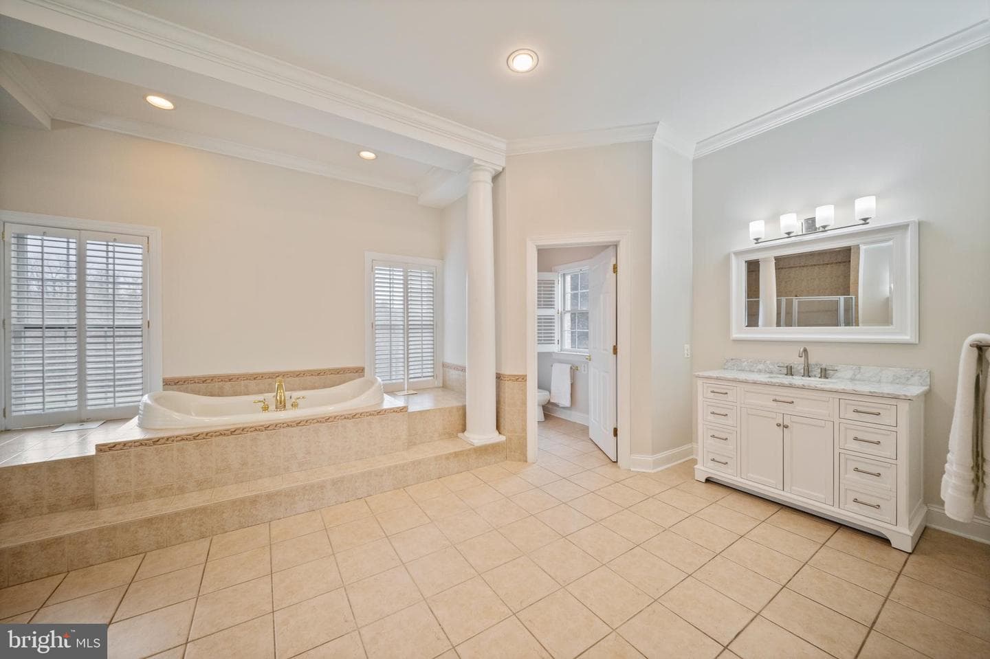 505 Pond View photo 89