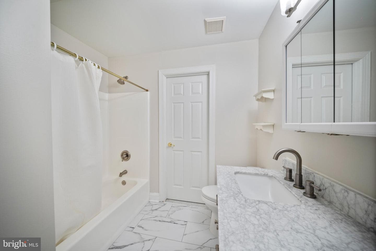 505 Pond View photo 98