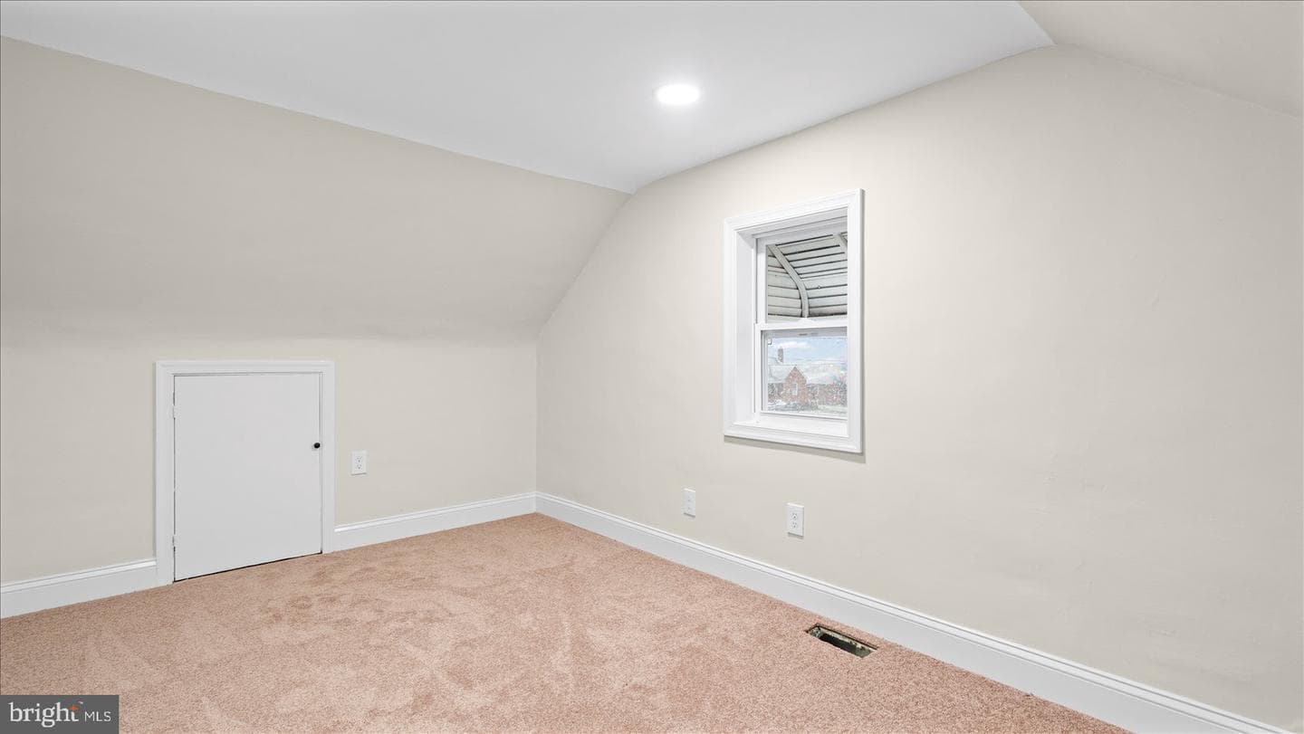 7416 Poplar Avenue photo 21