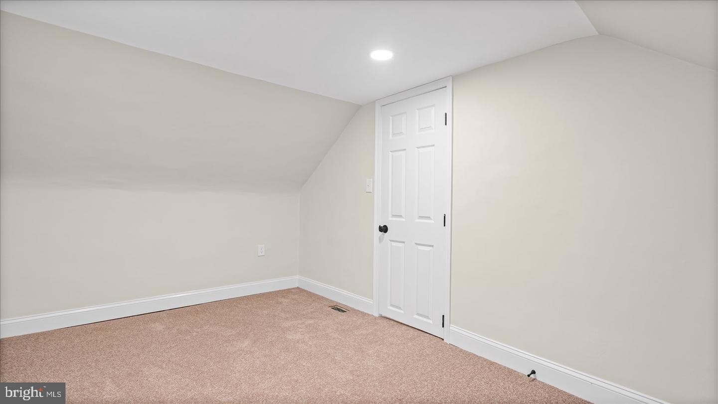 7416 Poplar Avenue photo 22