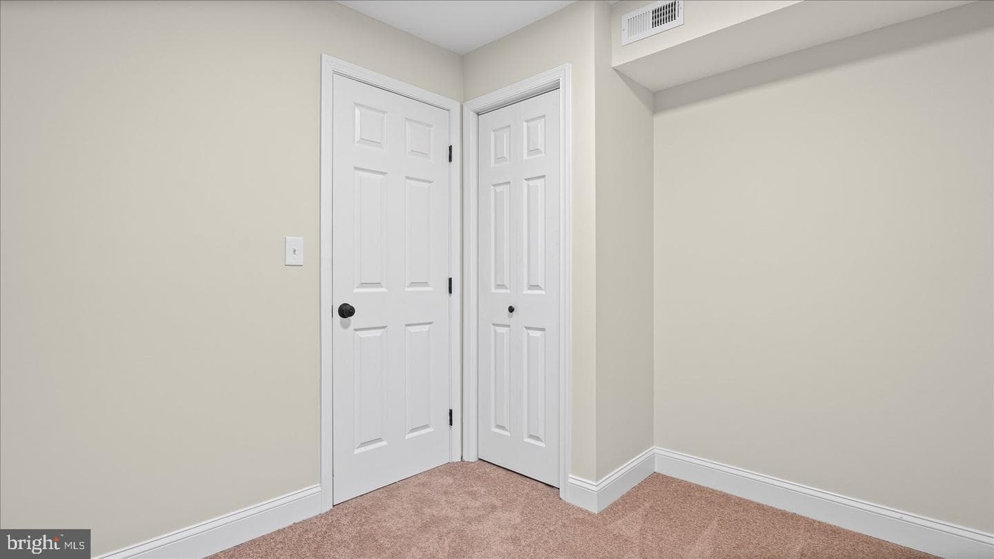 7416 Poplar Avenue photo 24