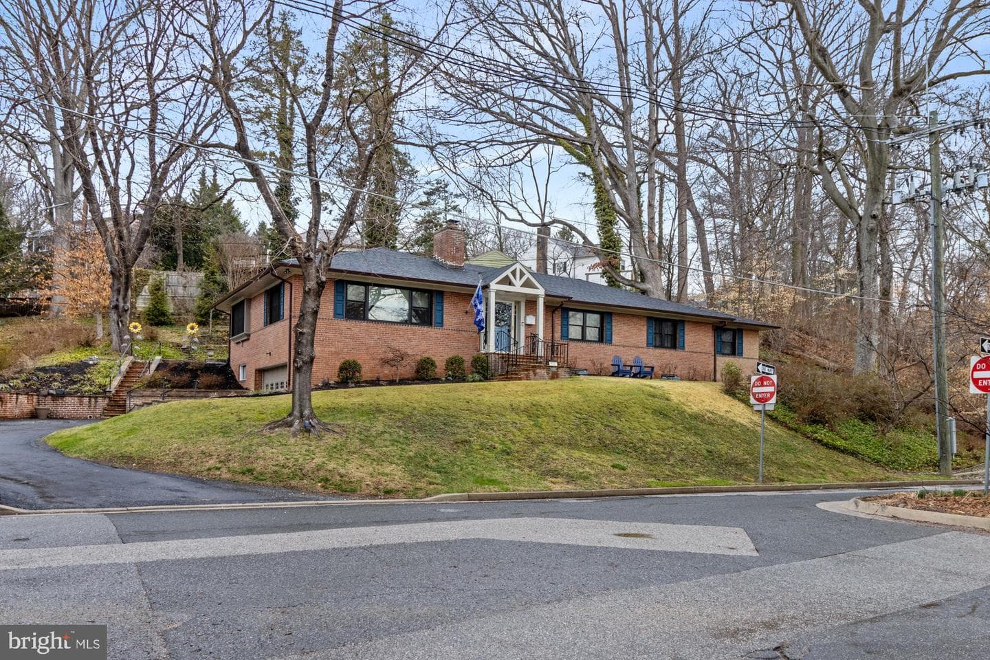 612 W Chesapeake Avenue photo 3