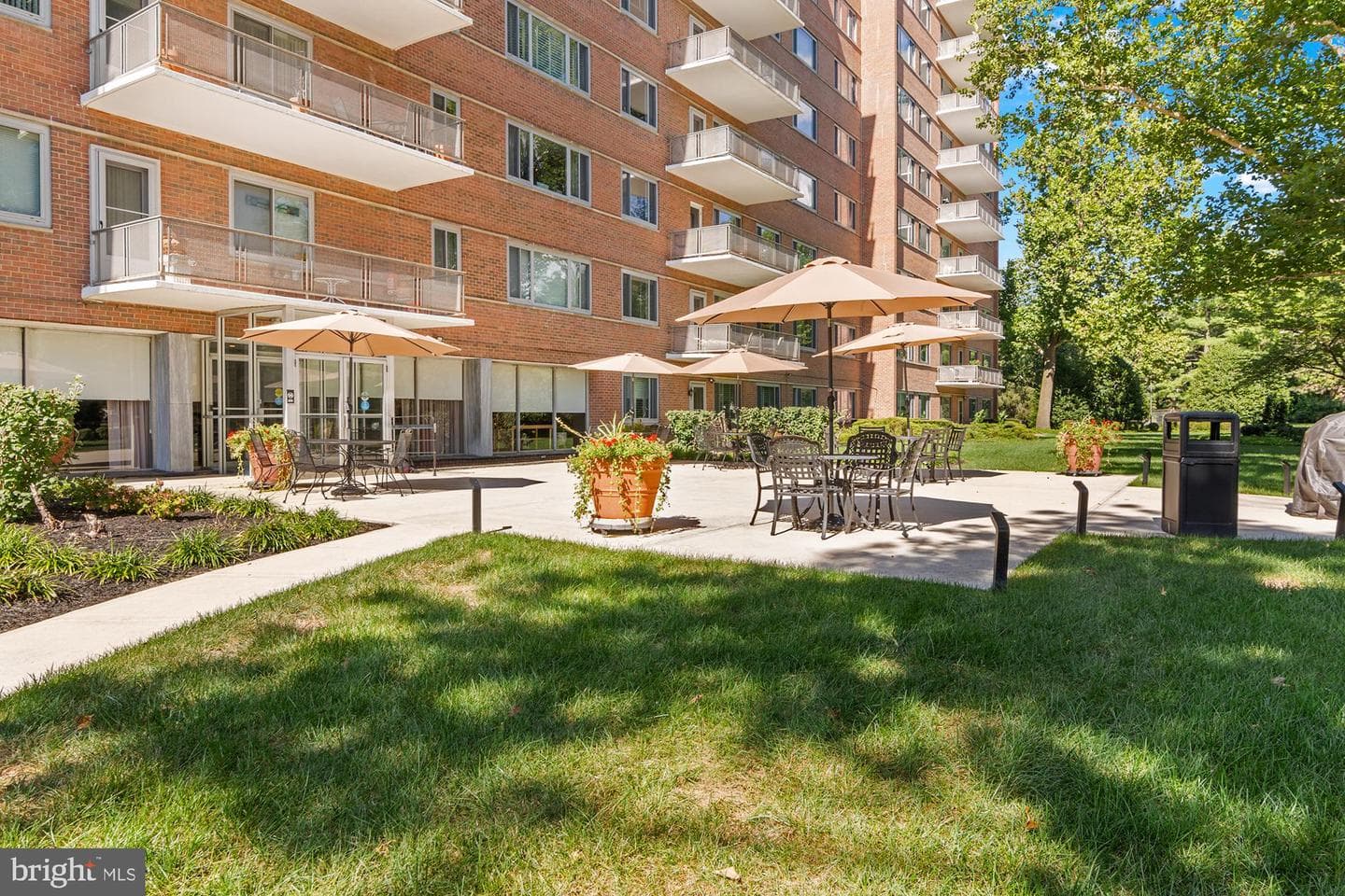 11 Slade Avenue #712 photo 28