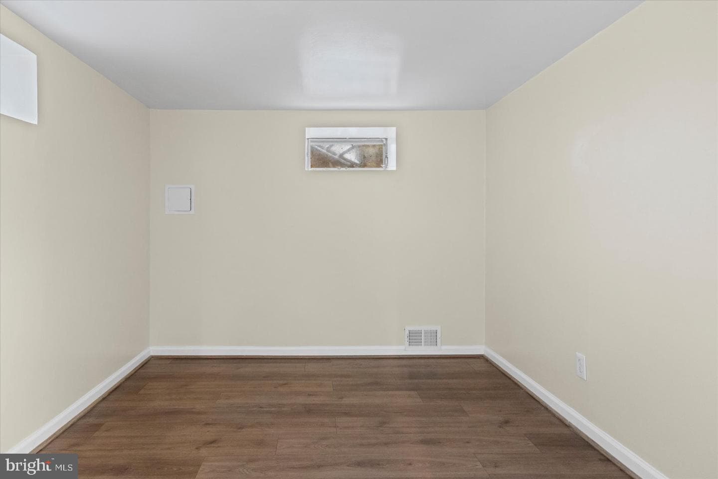 3621 Clifmar Road photo 5