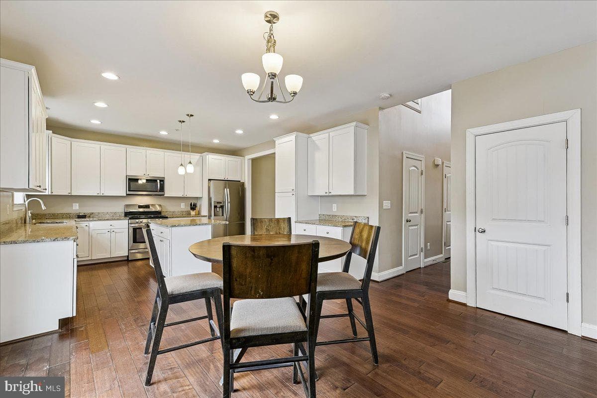 7526 Gilley Terrace photo 14