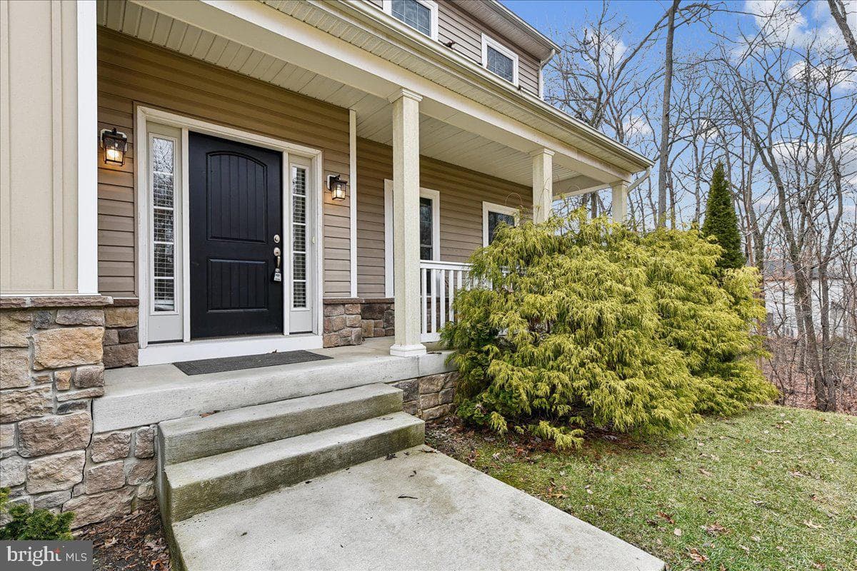 7526 Gilley Terrace photo 2