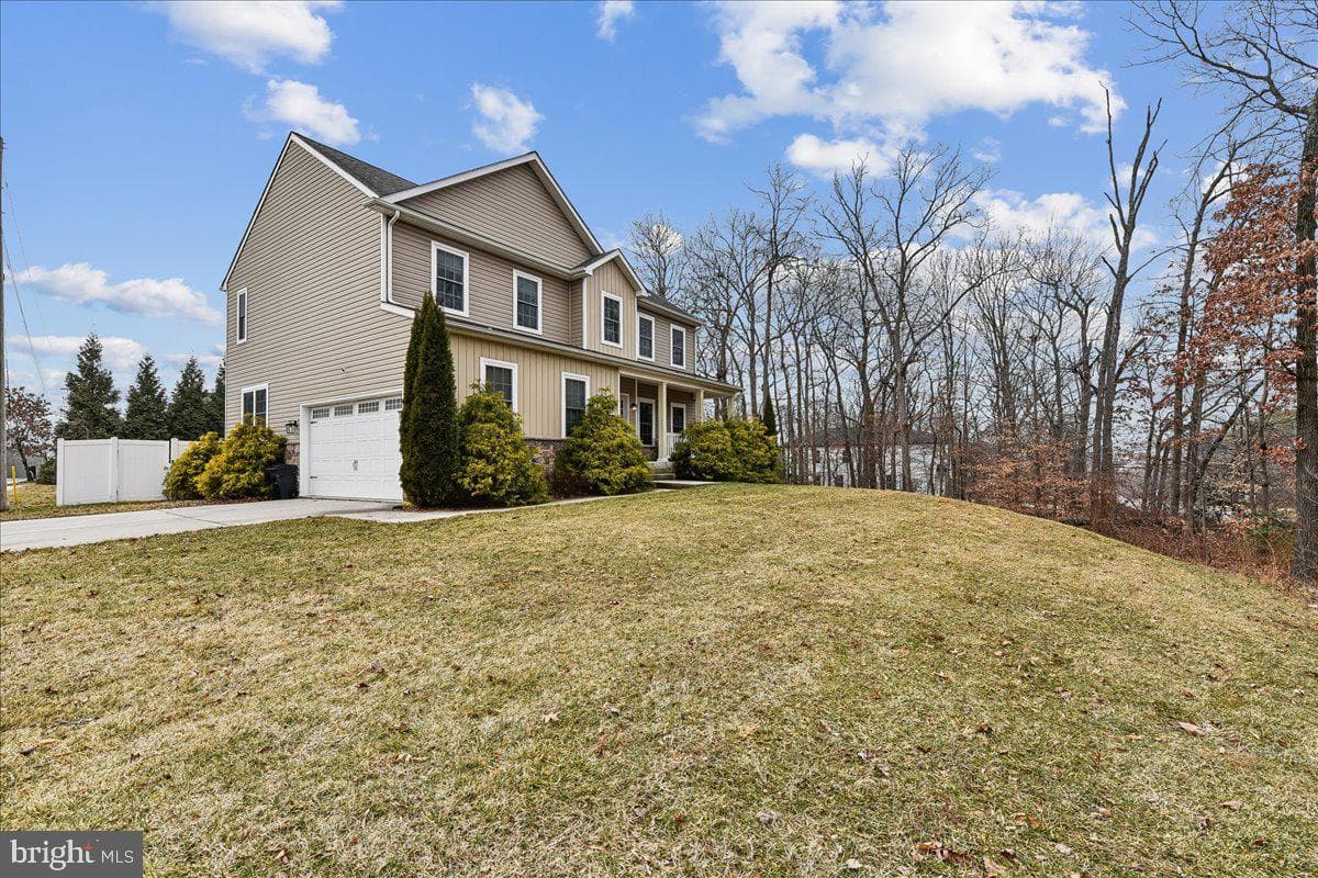 7526 Gilley Terrace photo 3