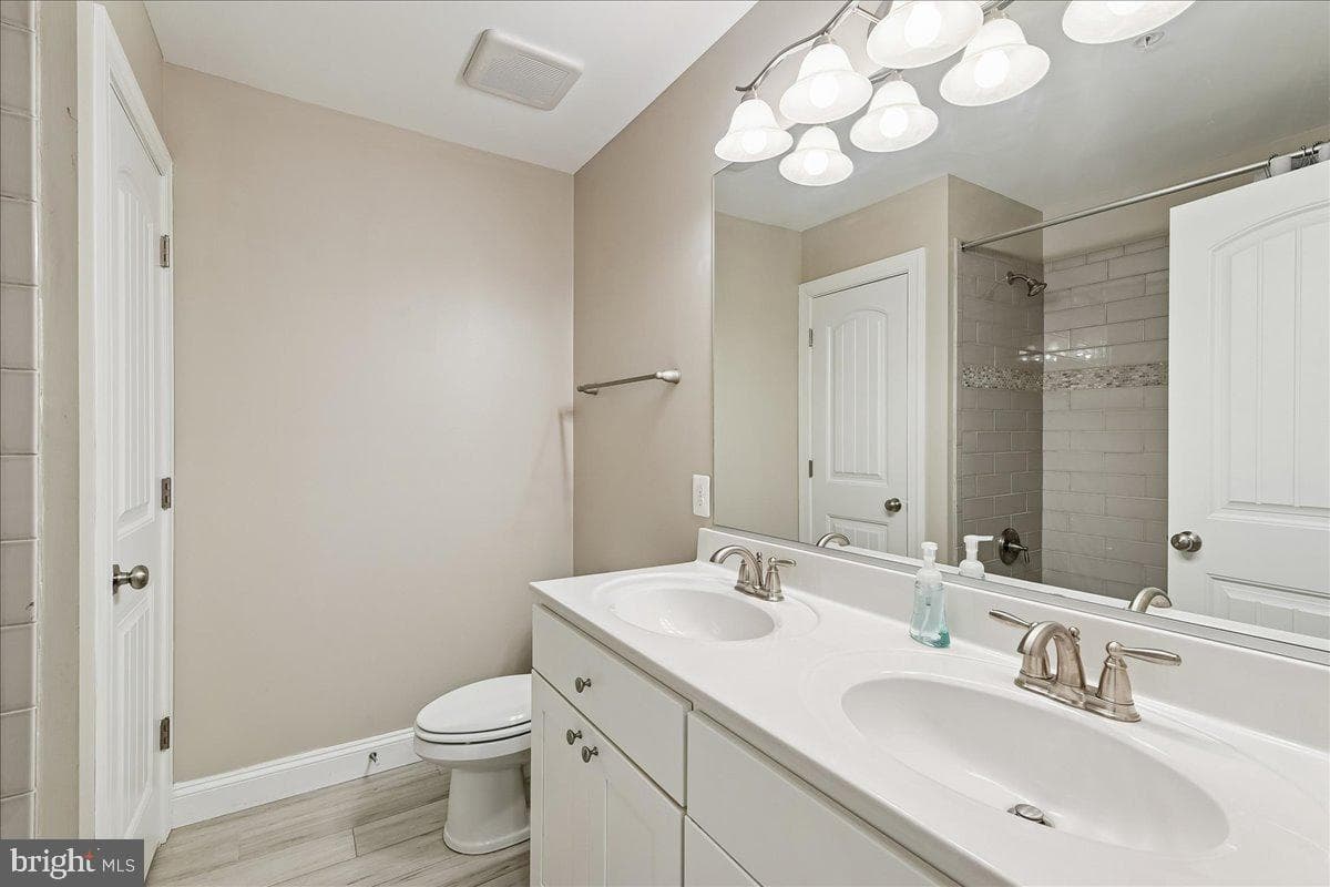 7526 Gilley Terrace photo 35