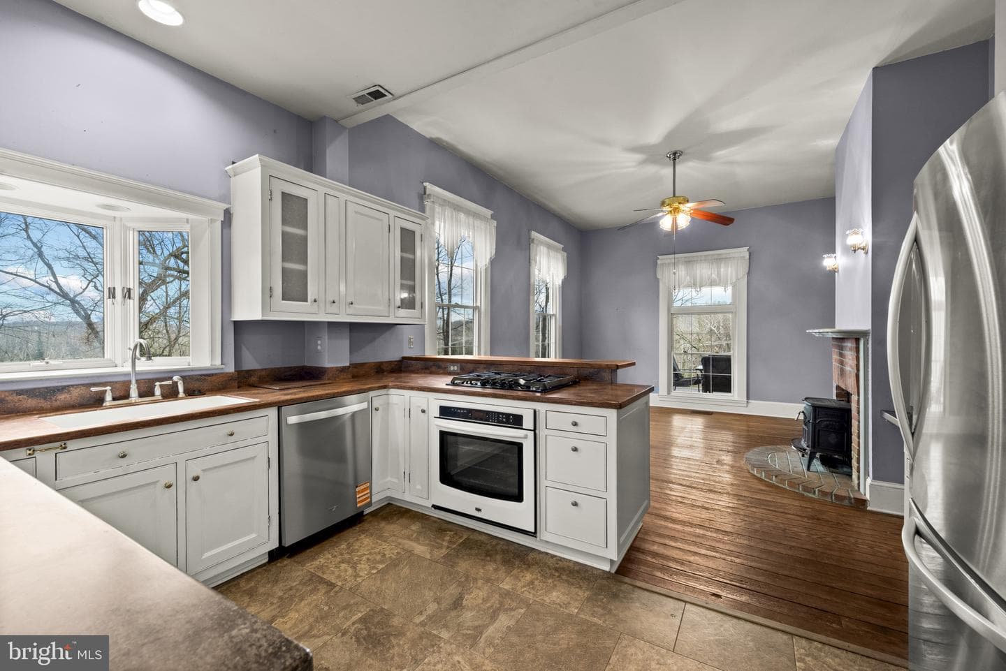 1704 Forsythia Lane photo 11