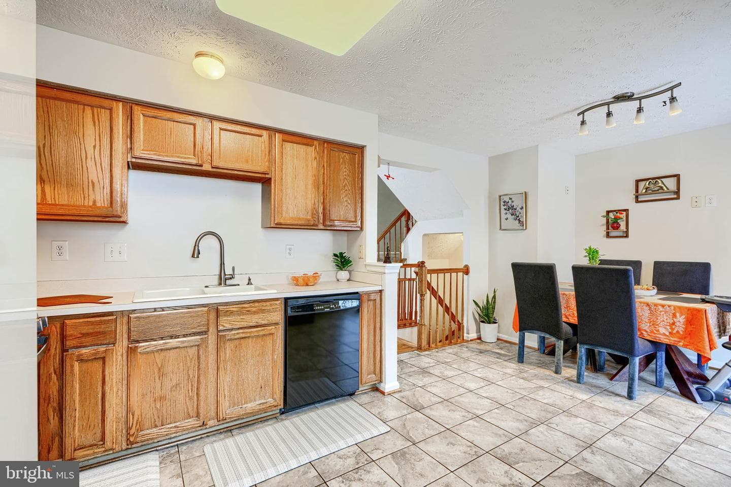 10 Bluestem Court photo 15