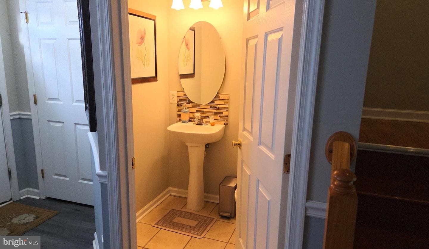 5022 Finsbury photo 13