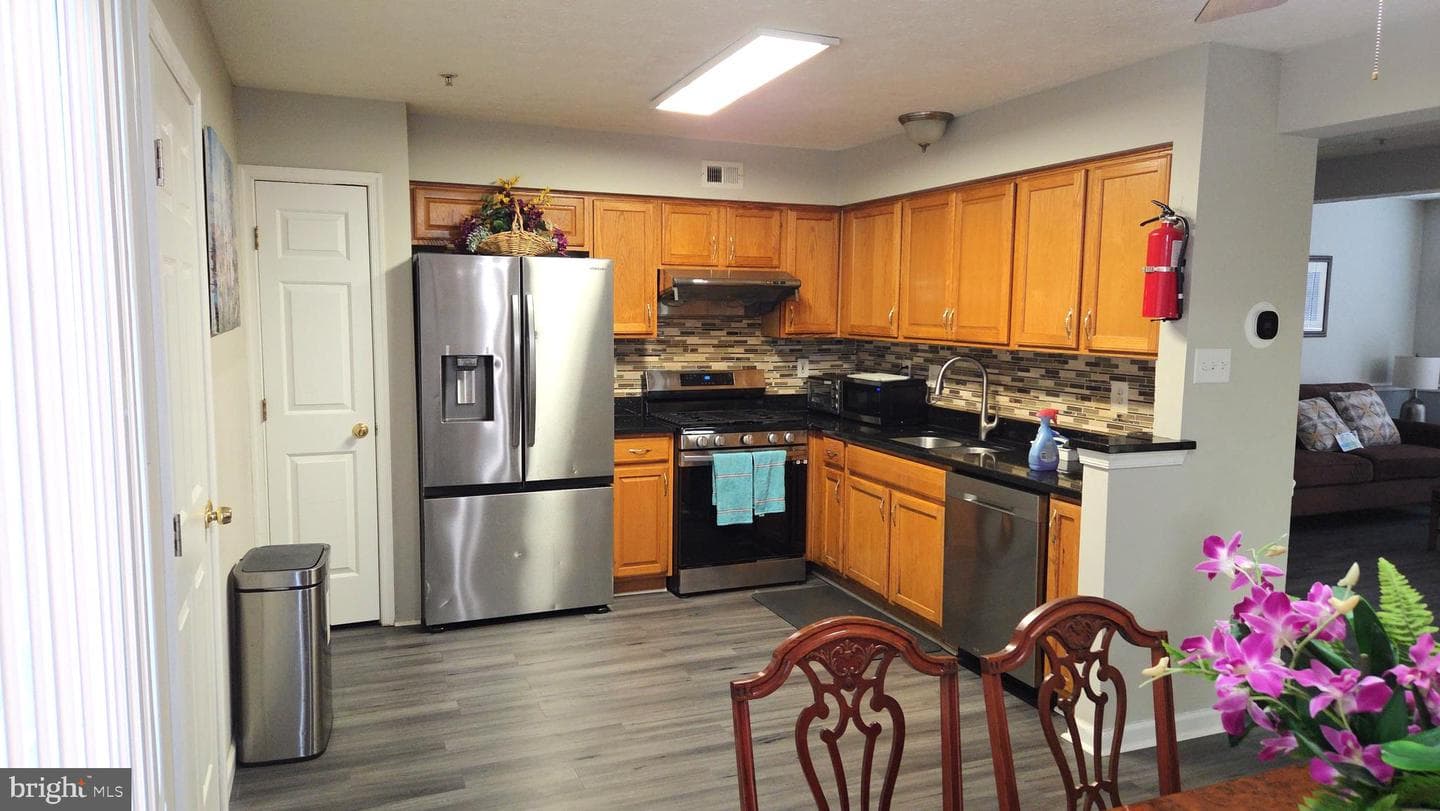 5022 Finsbury photo 19