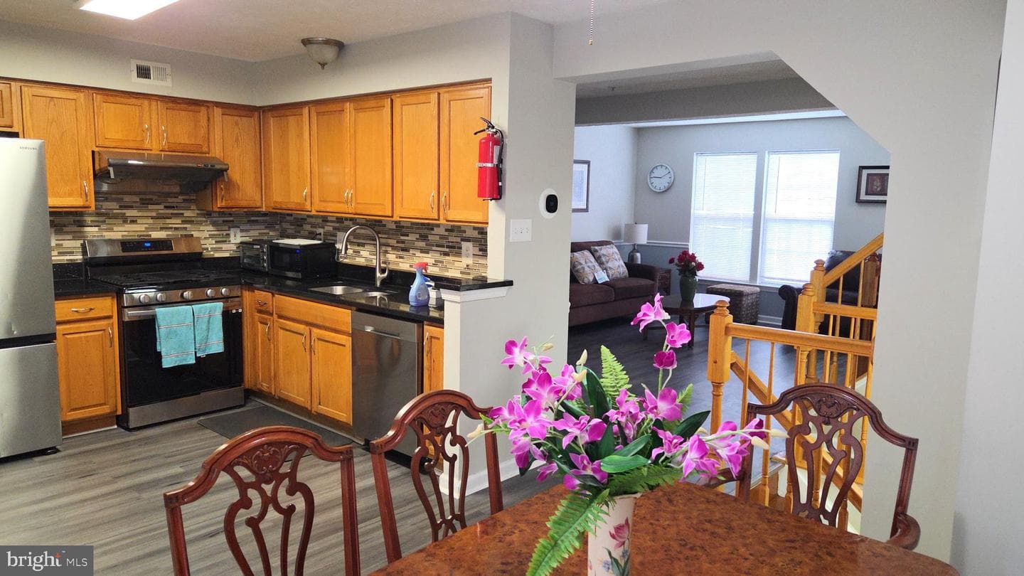 5022 Finsbury photo 20