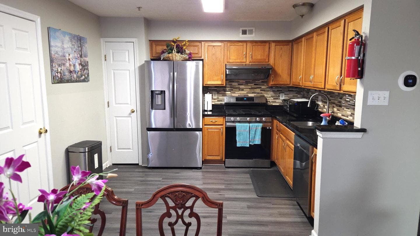 5022 Finsbury photo 21