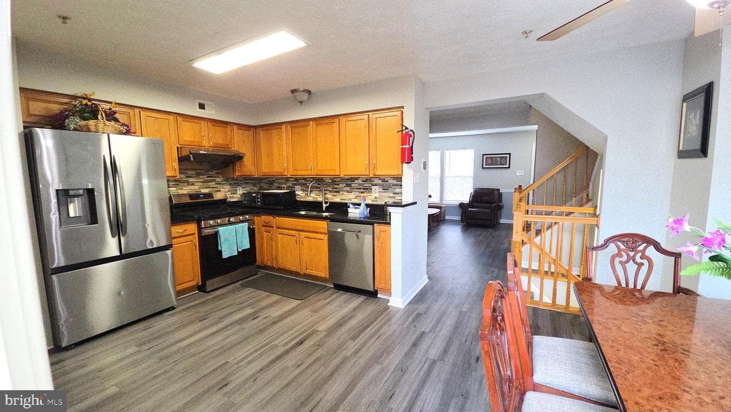 5022 Finsbury photo 23