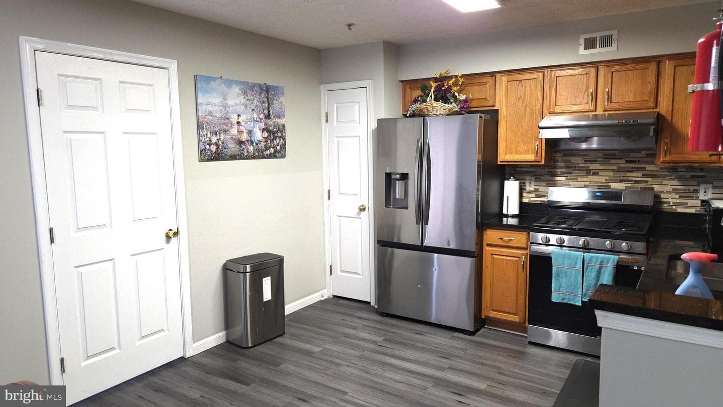 5022 Finsbury photo 30