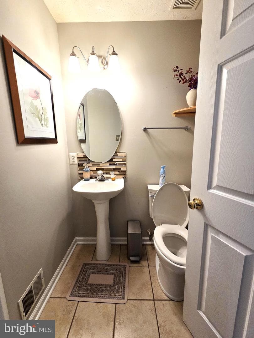 5022 Finsbury photo 35