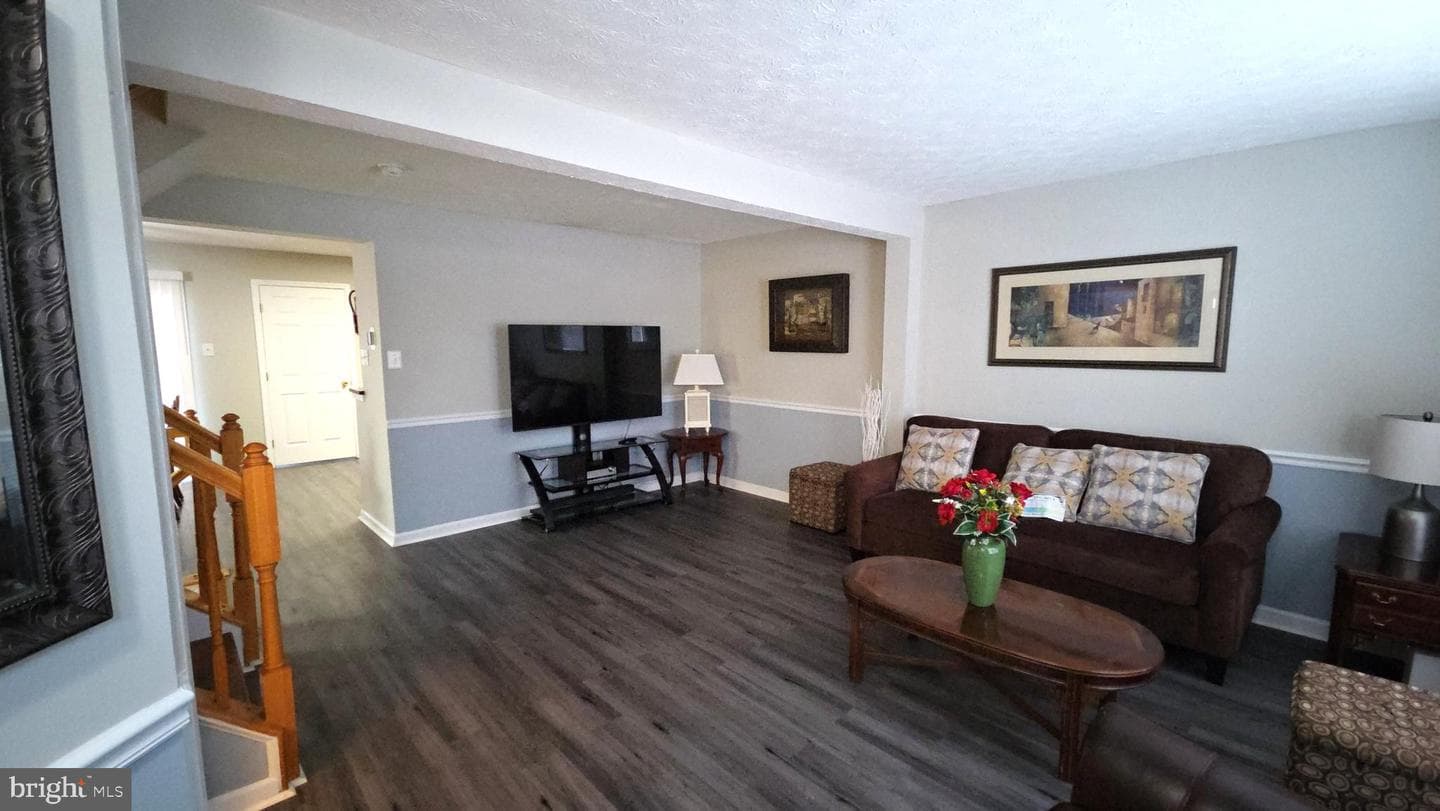 5022 Finsbury photo 36