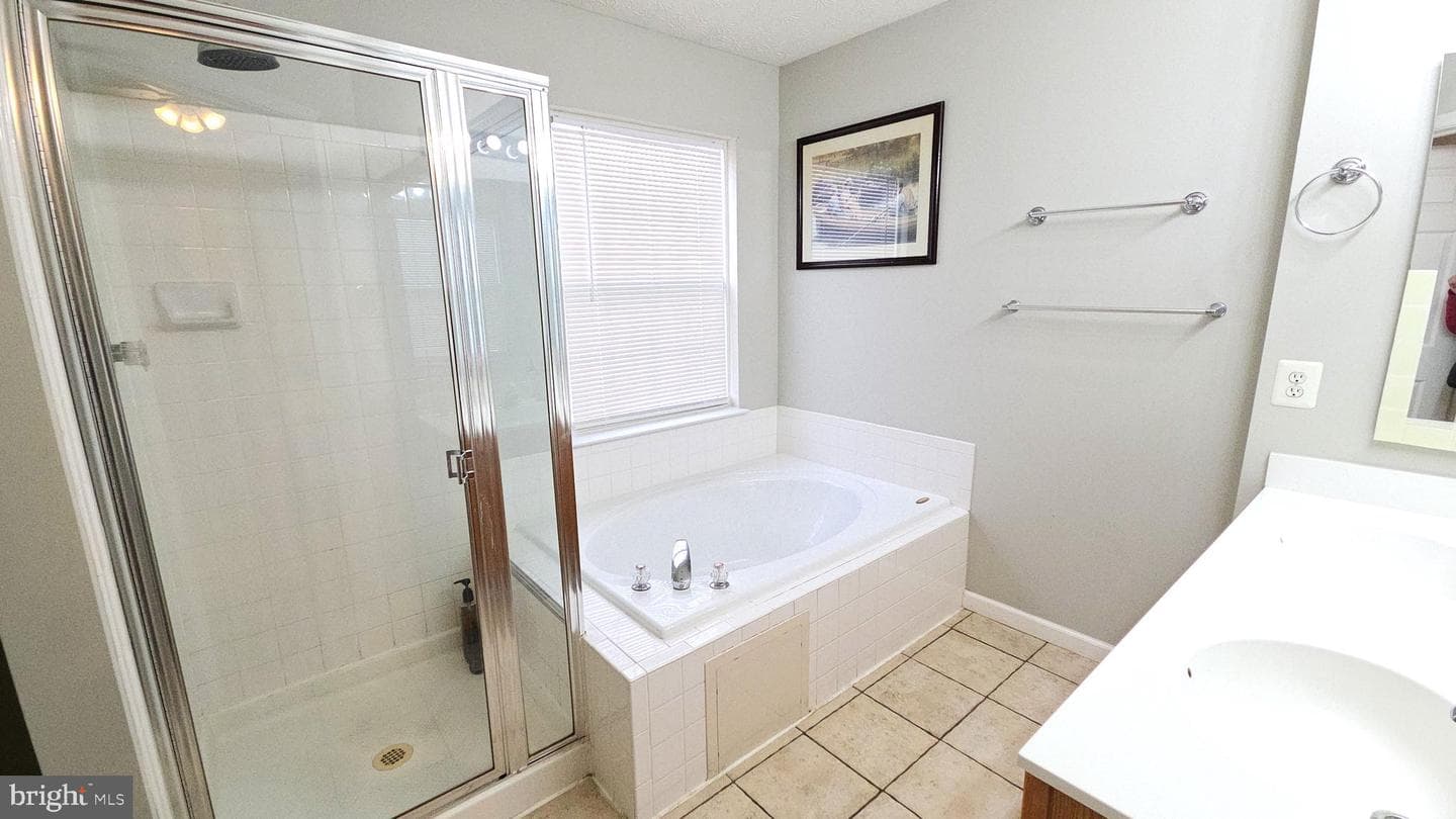 5022 Finsbury photo 38