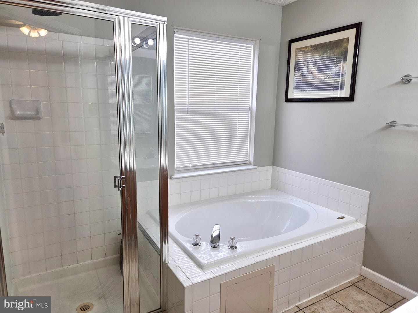 5022 Finsbury photo 45